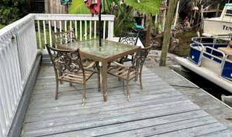 24519 PEARL St, Astor, FL 32102