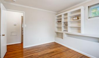 6216 ROCKHURST Rd, Bethesda, MD 20817