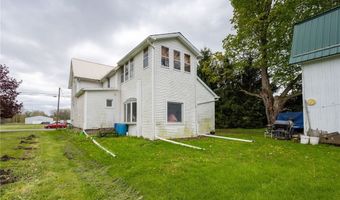 6748 Cedar St, Akron, NY 14001