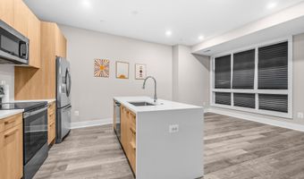 1110 S HIGHLAND St 2, Arlington, VA 22204