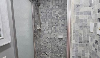 624 Navajoe Rd, Altus, OK 73521