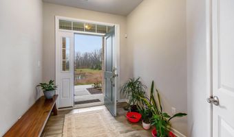 2765 Ashcombe Dr, Ann Arbor, MI 48105