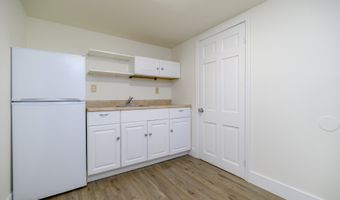 206 Ridgefield Ave, Bridgeport, CT 06610