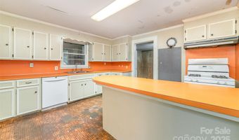 520 Eastwood Park Cir, Albemarle, NC 28001