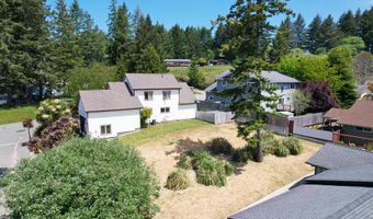 6929 OAKWOOD Ct, Brookings, OR 97415