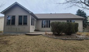 69 PENBROOK Cir, Appleton, WI 54913