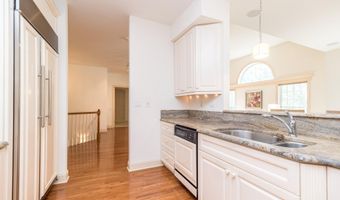 5812 HICKORY HOLLOW Ln, Doylestown, PA 18902