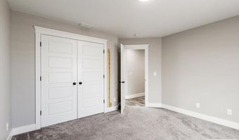 1952 47th St, Ammon, ID 83401