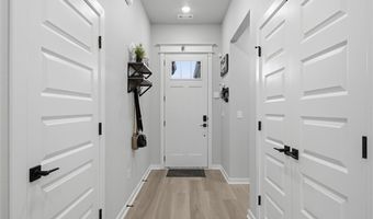 5905 Chiefs Ave, Bentonville, AR 72713