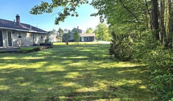 83 Clover Ln, Auburn, ME 04210