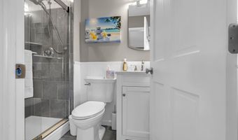 8 Eagle Dr, Bayville, NJ 08721