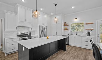 4229 Hampton Dr, Benton, AR 72019