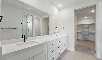1617 Grayhawk Dr, Basehor, KS 66007
