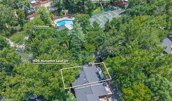 1529 Autumn Leaf Dr, Ballwin, MO 63021