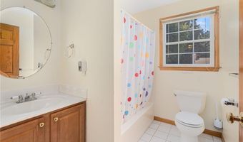 7 Cathedral Ct, Cumberland, RI 02864