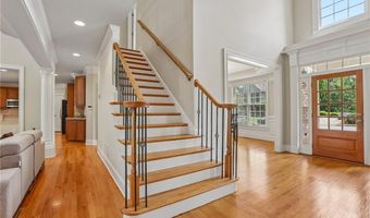 12516 Darvish Ln, Alpharetta, GA 30005
