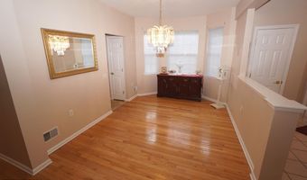 20 Turtle Crk 20, Barnegat, NJ 08005