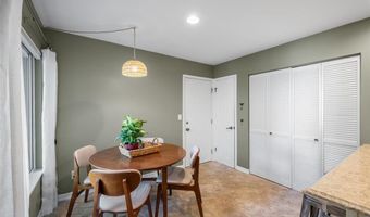 35 Ridgeview Circle Ct, Ballwin, MO 63021