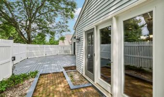 838 Lynnhaven Ln, Akron, OH 44313
