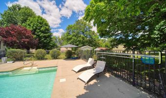 2943 Lee Marie Dr, Adrian, MI 49221