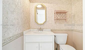 17 Dewberry Ln, Hilton Head Island, SC 29928
