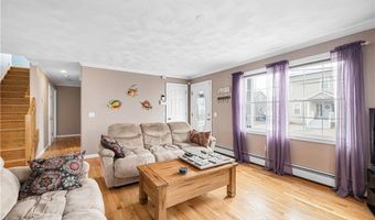 16 Elm Ave, Narragansett, RI 02882