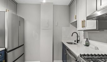 1111 ARLINGTON Blvd 318, Arlington, VA 22209