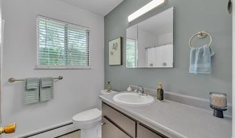 1558 1560 W Jones Dr SW, Ann Arbor, MI 48105