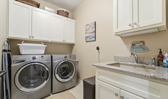 1402 S 7th St, Adel, IA 50003
