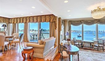 127 Harrison Ave 10, Newport, RI 02840