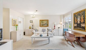 1200 N NASH St 565, Arlington, VA 22209