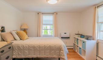 32 Pleasant Hill Rd, Falmouth, ME 04105