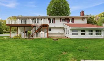 6 Bruce Dr, North Smithfield, RI 02896