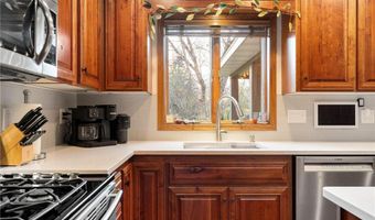 601 24th St NW, Austin, MN 55912