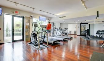 3300 NE 191st St 114, Aventura, FL 33180