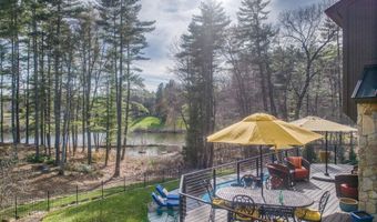 6 Williamsburg Ln, Bedford, NH 03110