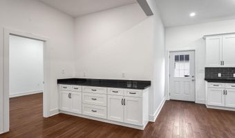 4917 ERIE St, Annandale, VA 22003