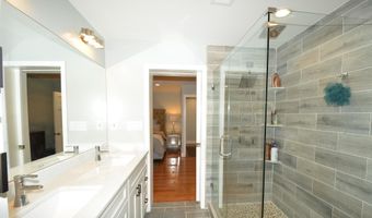 6317 EVERGLADES Dr, Alexandria, VA 22312
