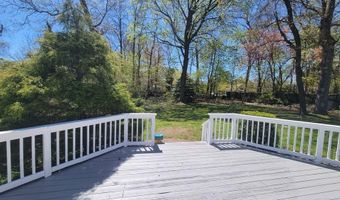81 Union Ave, Amityville, NY 11701