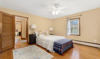 9 Valley Dr, Bristol, RI 02809