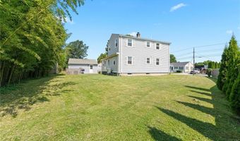 10 Philips Ave, Middletown, RI 02842