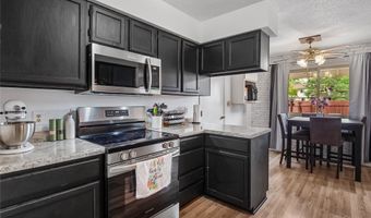 983 10th Ave NW, Altoona, IA 50009