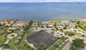 6111 LAGOMAR Ln, Apollo Beach, FL 33572