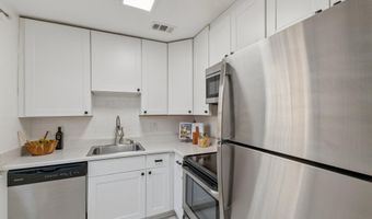 2813 ARLINGTON Blvd 159, Arlington, VA 22201