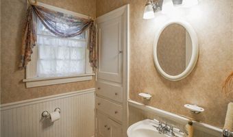 1415 Inwood Rd, Alliance, OH 44601
