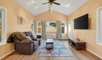 1235 Bentwood Ct, Altoona, IA 50009