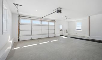 87 Yorktown Rd, Albion, ME 04910