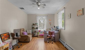 16 Spectacle Ave, Warwick, RI 02888