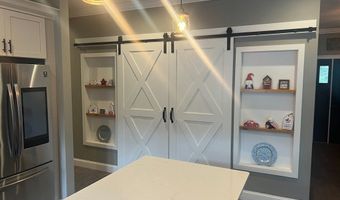 8 Ferry Ln, Berkley, MA 02779