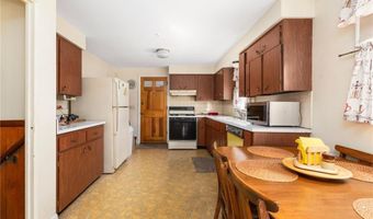 2 N Spruce St, East Providence, RI 02914